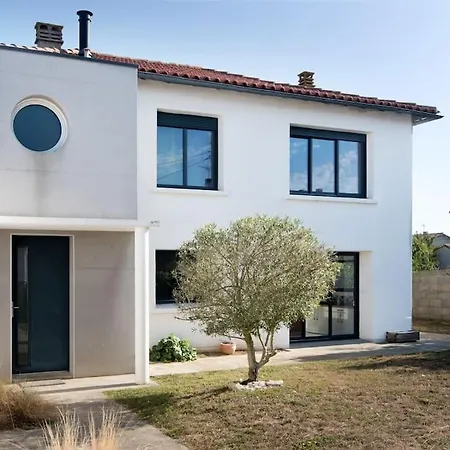 Villa Spacieuse Et Lumineuse *